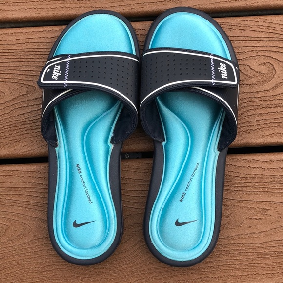 baby blue nike slides